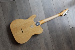 FENDER "Custom Shop Limited Edition '70S Tele - Relic - Aged Natural" HARDCASE & PAPERS, 3, 11 KG