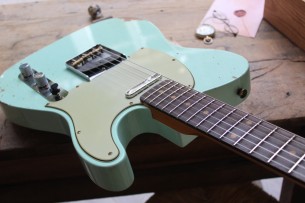FENDER "Custom Limited 1961 Telecaster Relic Fade Aged Surf Green" HARDCASE, LIMITED