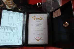 FENDER "Limited Edition '53 Telecaster Journeyman Relic, Aged Nocaster Blonde" HARDCASE