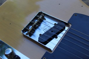 FENDER "Limited Edition '53 Telecaster Journeyman Relic, Aged Nocaster Blonde" HARDCASE