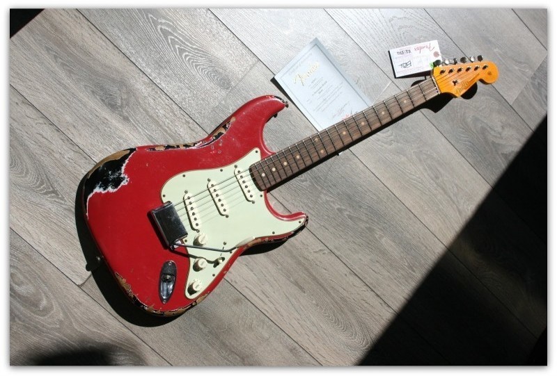 FENDER 62 Heavy Relic Strat