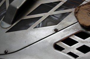 REPUBLIC "Tricone Classic Relic Nickel" HARDCASE