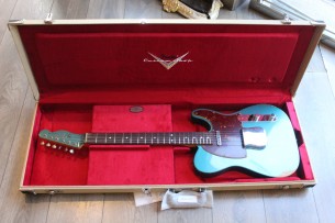 FENDER "Custom Shop Limited Edition '64 Tele Relic Aged Ocean Turquoise" HARDCASE, 3, 39 KG