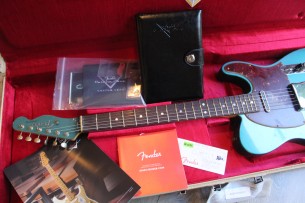 FENDER "Custom Shop Limited Edition '64 Tele Relic Aged Ocean Turquoise" HARDCASE, 3, 39 KG