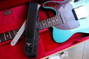 FENDER "Custom Shop Limited Edition '64 Tele Relic Aged Ocean Turquoise" HARDCASE, 3, 39 KG
