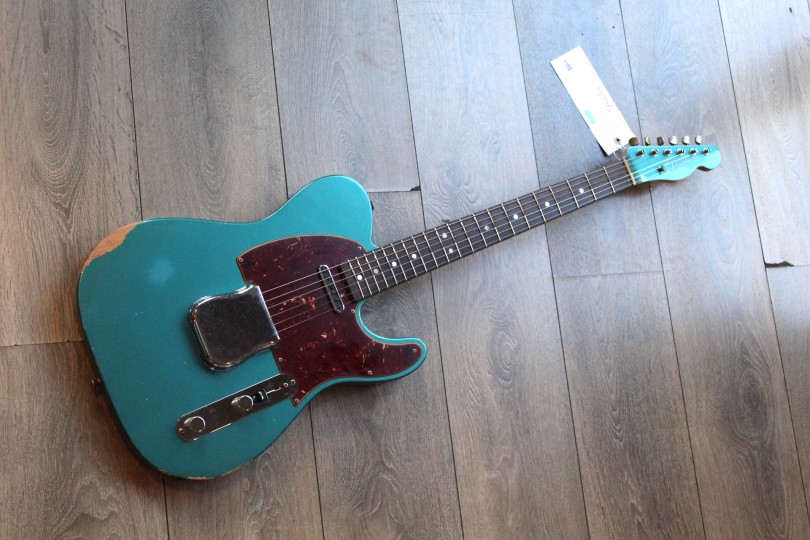 FENDER "Custom Shop Limited Edition '64 Tele Relic Aged Ocean Turquoise" HARDCASE, 3, 39 KG