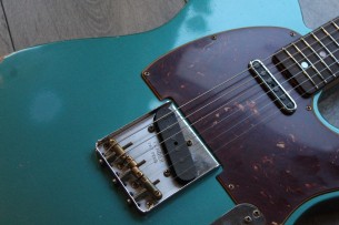 FENDER "Custom Shop Limited Edition '64 Tele Relic Aged Ocean Turquoise" HARDCASE, 3, 39 KG