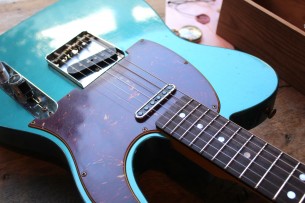 FENDER "Custom Shop Limited Edition '64 Tele Relic Aged Ocean Turquoise" HARDCASE, 3, 39 KG