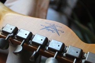 FENDER "Custom Shop Limited Edition '64 Tele Relic Aged Ocean Turquoise" HARDCASE, 3, 39 KG