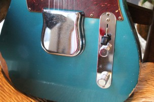 FENDER "Custom Shop Limited Edition '64 Tele Relic Aged Ocean Turquoise" HARDCASE, 3, 39 KG