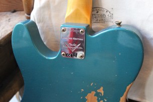 FENDER "Custom Shop Limited Edition '64 Tele Relic Aged Ocean Turquoise" HARDCASE, 3, 39 KG