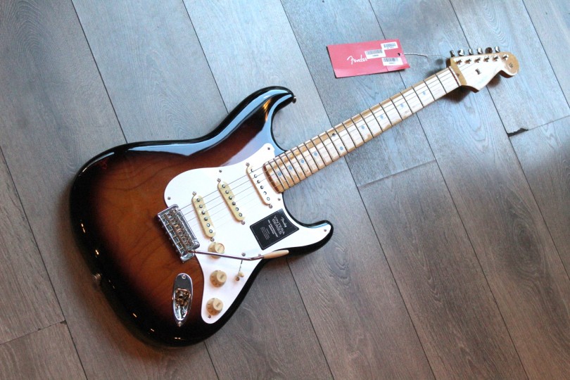 FENDER "Vintera '50s Stratocaster Modified, Two Tone Sunburst"