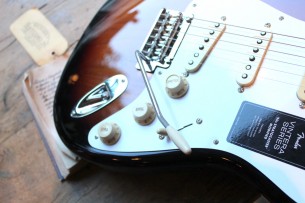 FENDER "Vintera '50s Stratocaster Modified, Two Tone Sunburst"
