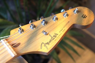 FENDER "Vintera '50s Stratocaster Modified, Two Tone Sunburst"