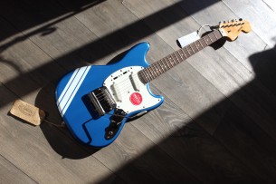 SQUIER "Classic Vibe '60s Competition Mustang, Laurel, Lake Placid Blue"