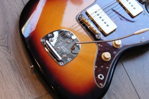 FENDER "Custom Shop 1962 Jazzmaster Journeyman Relic ,Three Color Sunburst" HARDCASE, 3, 6 KG