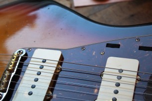 FENDER "Custom Shop 1962 Jazzmaster Journeyman Relic ,Three Color Sunburst" HARDCASE, 3, 6 KG