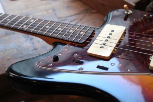 FENDER "Custom Shop 1962 Jazzmaster Journeyman Relic ,Three Color Sunburst" HARDCASE, 3, 6 KG