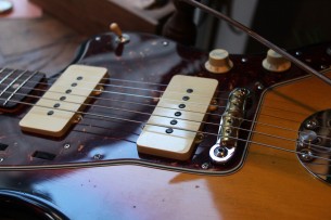 FENDER "Custom Shop 1962 Jazzmaster Journeyman Relic ,Three Color Sunburst" HARDCASE, 3, 6 KG