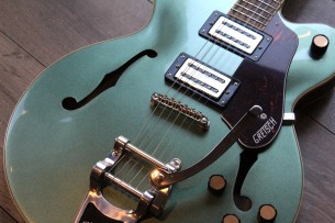 GRETSCH "G2622T Streamline Center Block Double-Cut with Bigsby, Laurel Fingerboard, Broad’Tron BT-3S Pickups, Steel Olive"