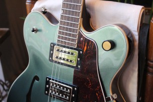 GRETSCH "G2622T Streamline Center Block Double-Cut with Bigsby, Laurel Fingerboard, Broad’Tron BT-3S Pickups, Steel Olive"