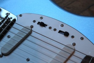 SQUIER "Limited Edition Classic Vibe 60s Mustang in Lake Placid Blue"