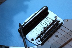 SQUIER "Limited Edition Classic Vibe 60s Mustang in Lake Placid Blue"