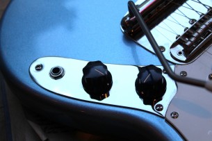 SQUIER "Limited Edition Classic Vibe 60s Mustang in Lake Placid Blue"