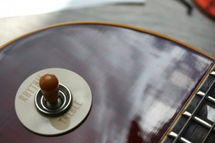 GIBSON " Custom Shop Historic Les Paul 1959 One Piece Top" HARDCASE