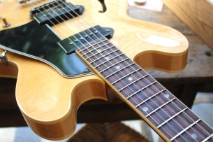 GIBSON "Memphis 1959 ES-330 TD Vintage Natural VOS " MINT GIBSON "Memphis 1959 ES-330 TD Vintage Natural VOS " MINT
