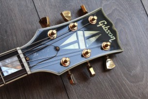 Gibson "Les Paul Custom Ebony 80s" Some Parts Modified, 4, 95 kilograms