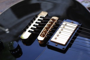 Gibson "Les Paul Custom Ebony 80s" Some Parts Modified, 4, 95 kilograms