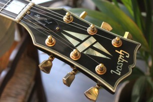Gibson "Les Paul Custom Ebony 80s" Some Parts Modified, 4, 95 kilograms
