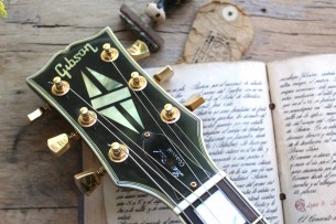 Gibson "Les Paul Custom Ebony 80s" Some Parts Modified, 4, 95 kilograms