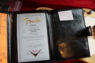 FENDER "Custom Shop Limited Edition '59 Precision Bass, Journeyman Relic, Natural Blonde" HARDCASE, 4, 1 KG