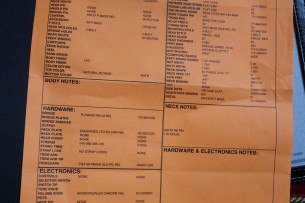 FENDER "Custom Shop Limited Edition '59 Precision Bass, Journeyman Relic, Natural Blonde" HARDCASE, 4, 1 KG