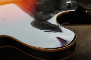 GIBSON "ES-330 Sunburst Original of year 2017" HARDCASE, PAPERS, 3, 9 KG