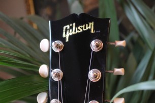 GIBSON "ES-330 Sunburst Original of year 2017" HARDCASE, PAPERS, 3, 9 KG