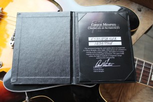 GIBSON "ES-330 Sunburst Original of year 2017" HARDCASE, PAPERS, 3, 9 KG