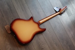 HAGSTROM "Impala Cherry Sunburst"