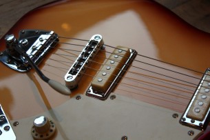 HAGSTROM "Impala Cherry Sunburst"