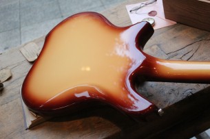 HAGSTROM "Impala Cherry Sunburst"