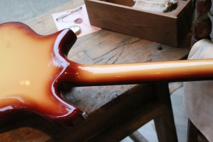 HAGSTROM "Impala Cherry Sunburst"