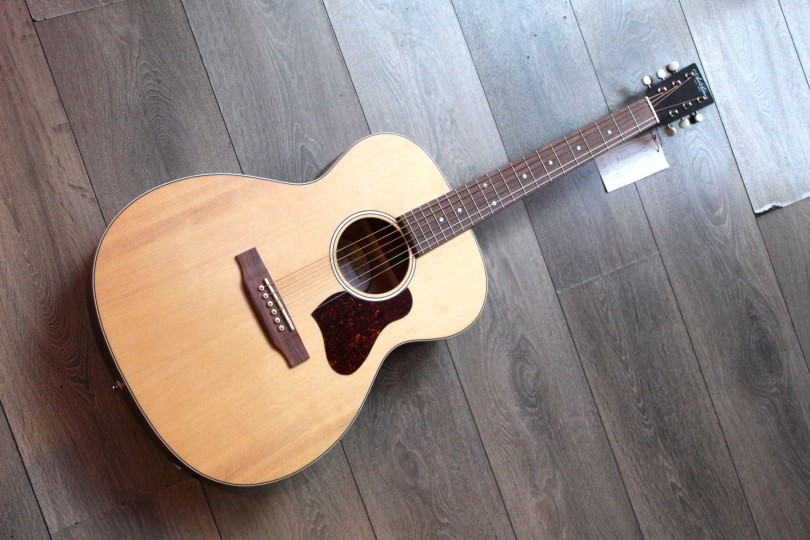 ART & LUTHERIE "Natural Series / Legacy Natural EQ"