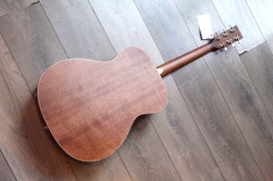 ART & LUTHERIE "Natural Series / Legacy Natural EQ"