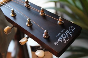 ART & LUTHERIE "Natural Series / Legacy Natural EQ"