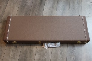 FENDER "Custom Shop Limited Edition 1960 Stratocaster Journeyman Relic Faded Aged 3-Color Sunburst" HARDCASE, 3, 6 KG