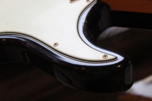 FENDER "Custom Shop Limited Edition 1960 Stratocaster Journeyman Relic Faded Aged 3-Color Sunburst" HARDCASE, 3, 6 KG