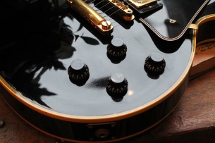 GIBSON "Custom Shop 1957 Les Paul Custom Reissue Black Beauty 2010" HARDCASE & PAPERS, 4, 7 KG