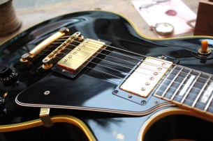 GIBSON "Custom Shop 1957 Les Paul Custom Reissue Black Beauty 2010" HARDCASE & PAPERS, 4, 7 KG